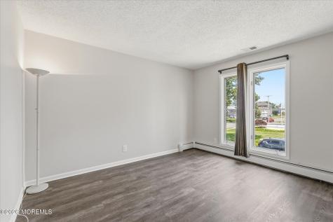 14 Scheiber Drive Brick NJ 08723