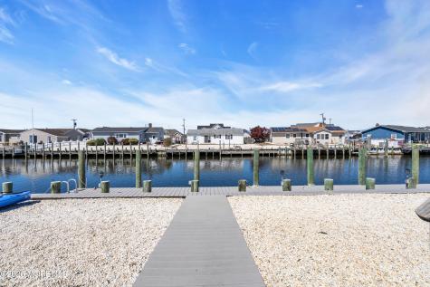 1203 Penguin Court Forked River NJ 08731