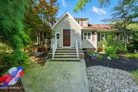 511 Burlington Road Freehold NJ 07728