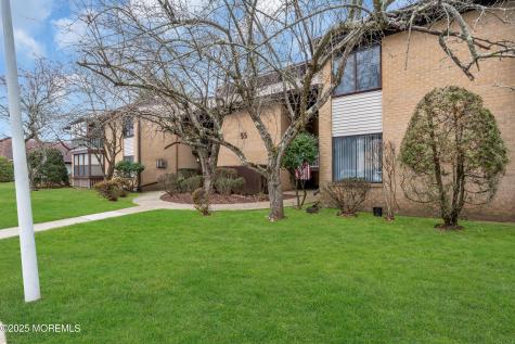55 Amberly Drive Manalapan NJ 07726