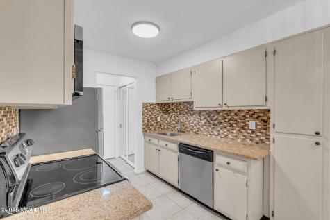 55 Amberly Drive Manalapan NJ 07726