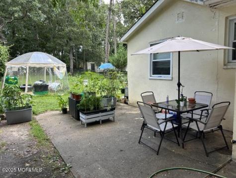 401-403 Glenn Road Jackson NJ 08527