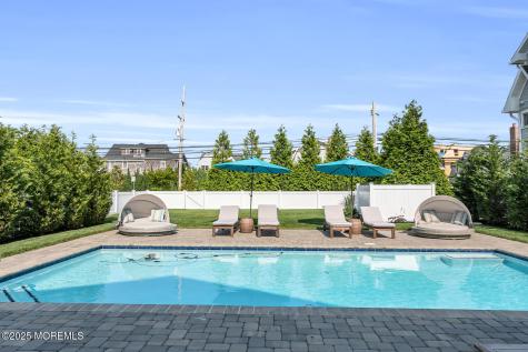915 Barnegat Lane Mantoloking NJ 08738