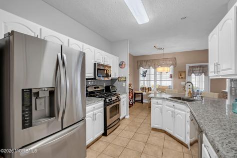 64 Symphony Avenue Bayville NJ 08721