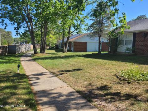 929A Thornhill Court Lakewood NJ 08701