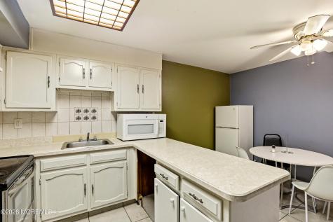 16 Woodlake Drive Lakewood NJ 08701