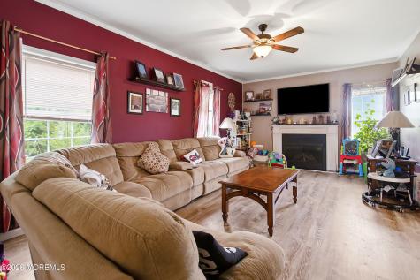 19 Bay Parkway Waretown NJ 08758