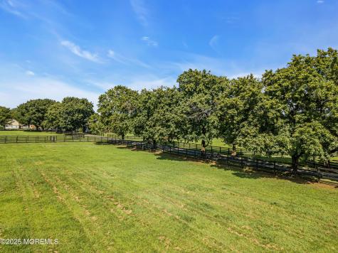 74 Red Valley Road Cream Ridge NJ 08514