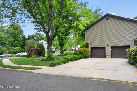 17 Point O Woods Road Middletown NJ 07748