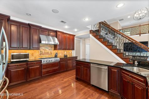 55 Hedgerow Lane Manalapan NJ 07726