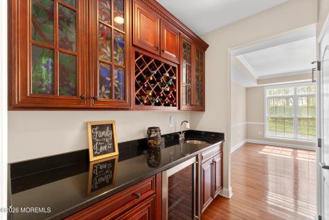 55 Hedgerow Lane Manalapan NJ 07726