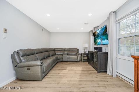 71 Patrick Henry Square Freehold NJ 07728