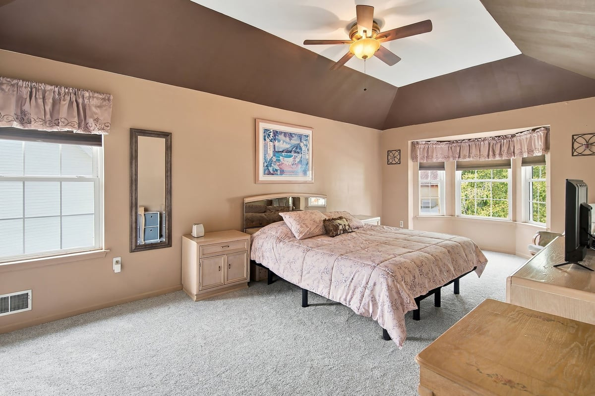 28 Violet Circle Howell NJ 07731