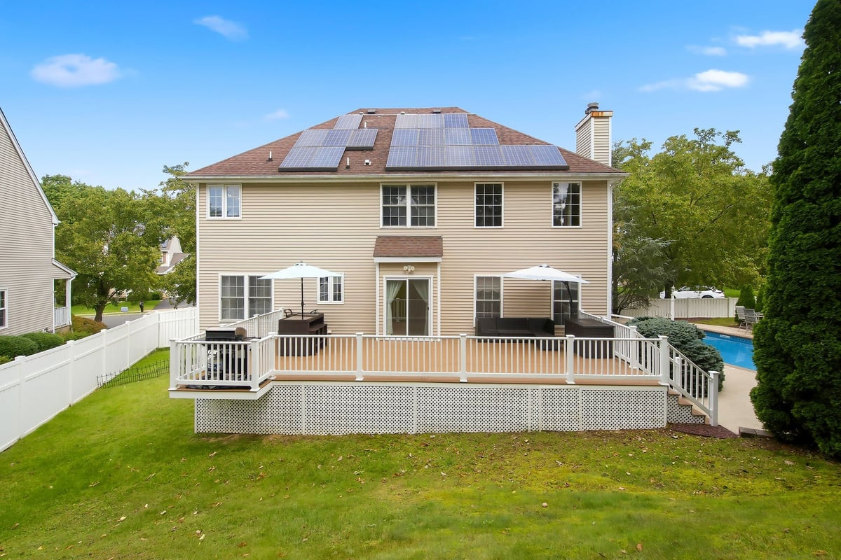 28 Violet Circle Howell NJ 07731