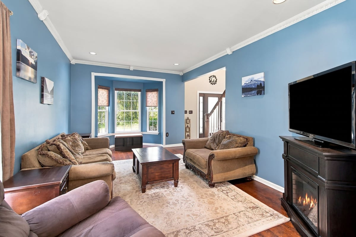 28 Violet Circle Howell NJ 07731