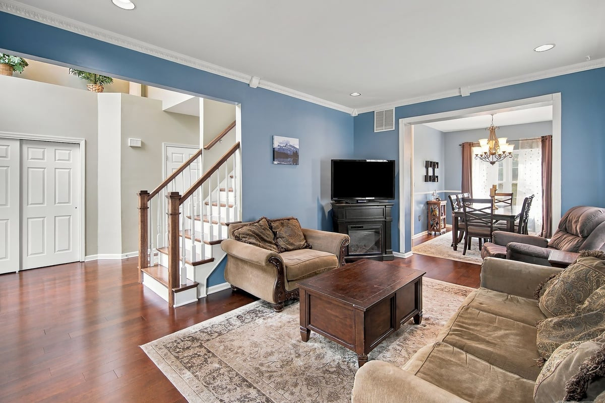 28 Violet Circle Howell NJ 07731