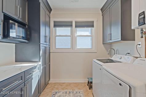 25 Shrewsbury Avenue Highlands NJ 07732