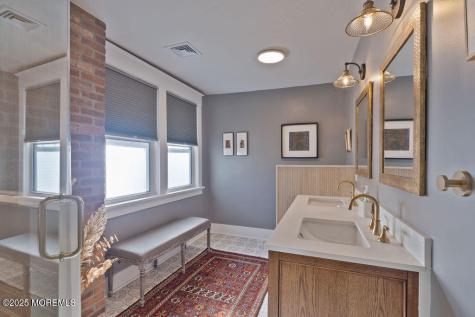 25 Shrewsbury Avenue Highlands NJ 07732