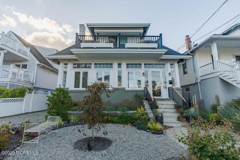 25 Shrewsbury Avenue Highlands NJ 07732