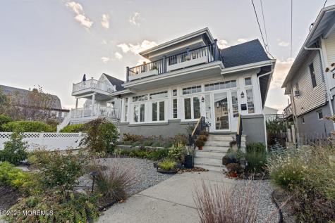 25 Shrewsbury Avenue Highlands NJ 07732