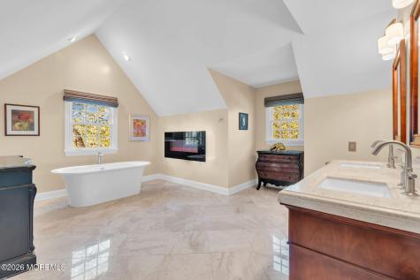95 Flock Road Colts Neck NJ 07722