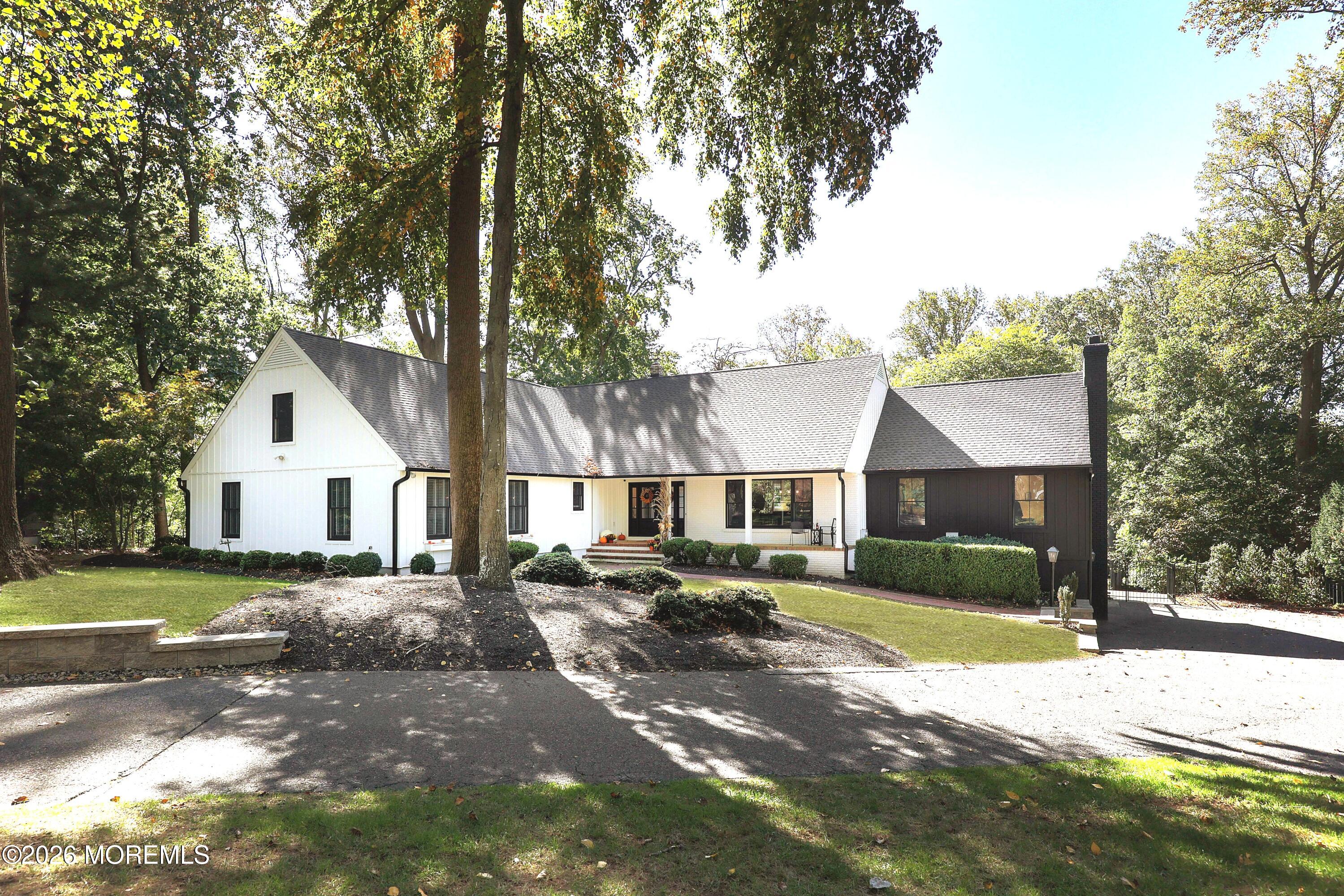 15 Hancock Lane Middletown NJ 07748