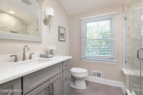 15 Hancock Lane Middletown NJ 07748