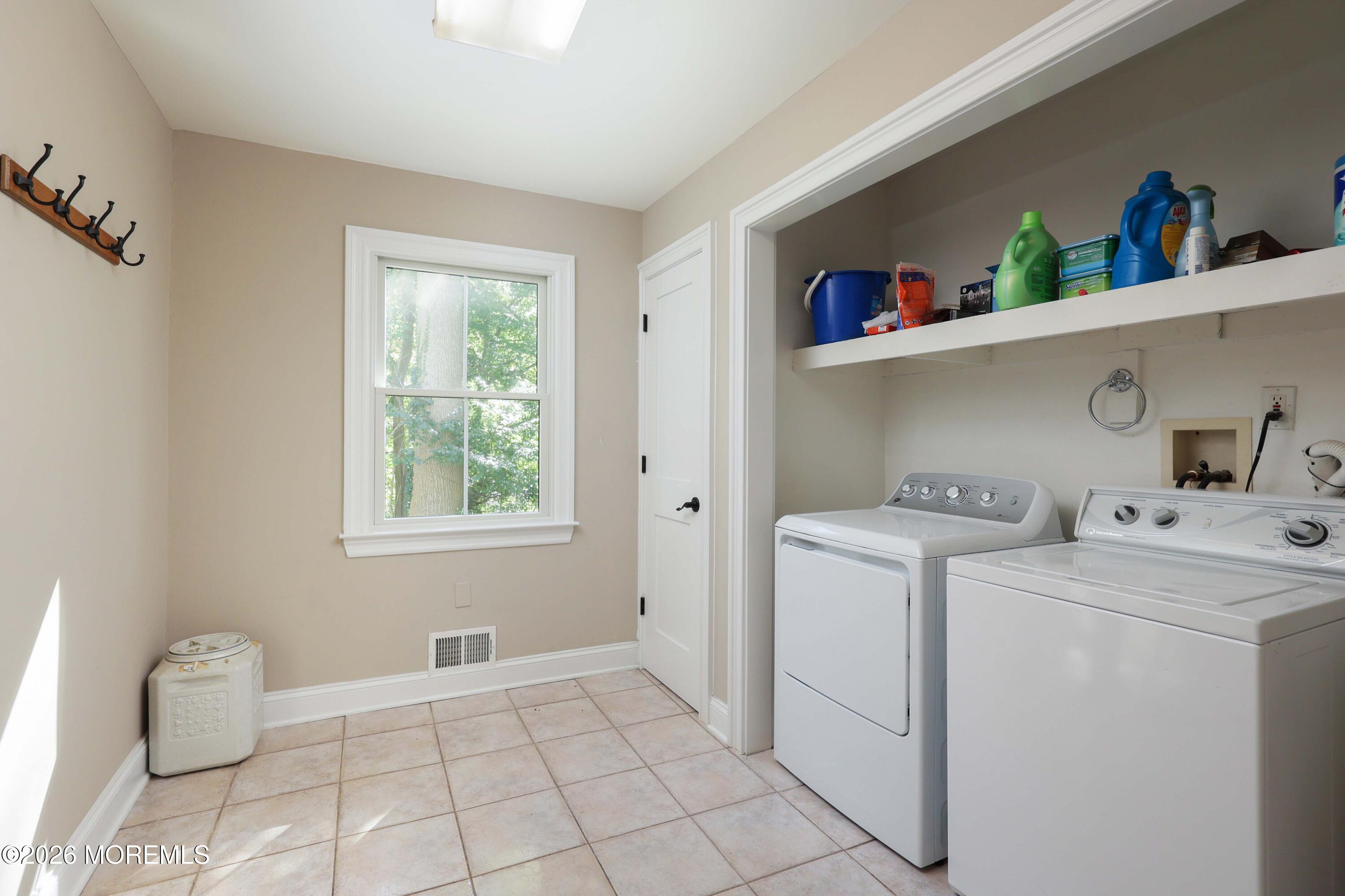 15 Hancock Lane Middletown NJ 07748