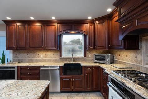 2 Mulberry Circle Hazlet NJ 07730