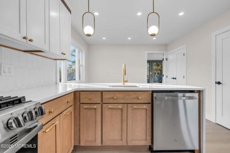 9 14th Street Folsom NJ 08037
