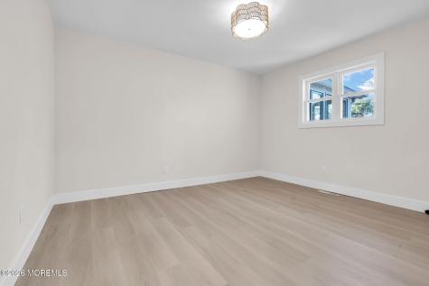 9 14th Street Folsom NJ 08037