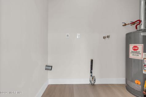 9 14th Street Folsom NJ 08037