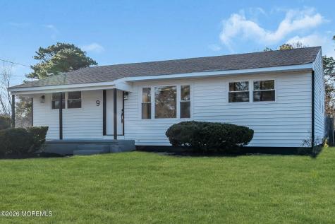 9 14th Street Folsom NJ 08037