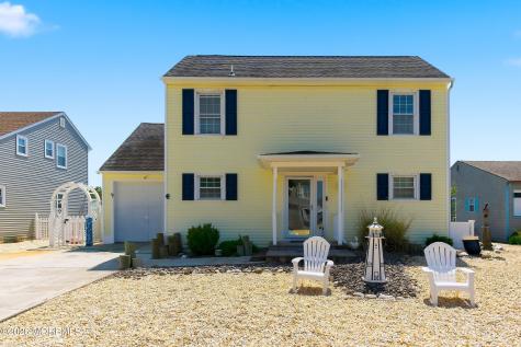77 Wind Jammer Court Bayville NJ 08721