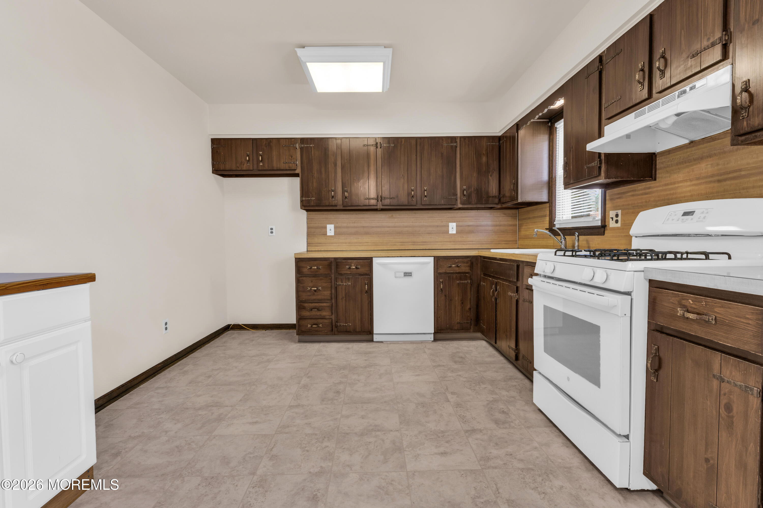 1118 Longboat Avenue Beachwood NJ 08722