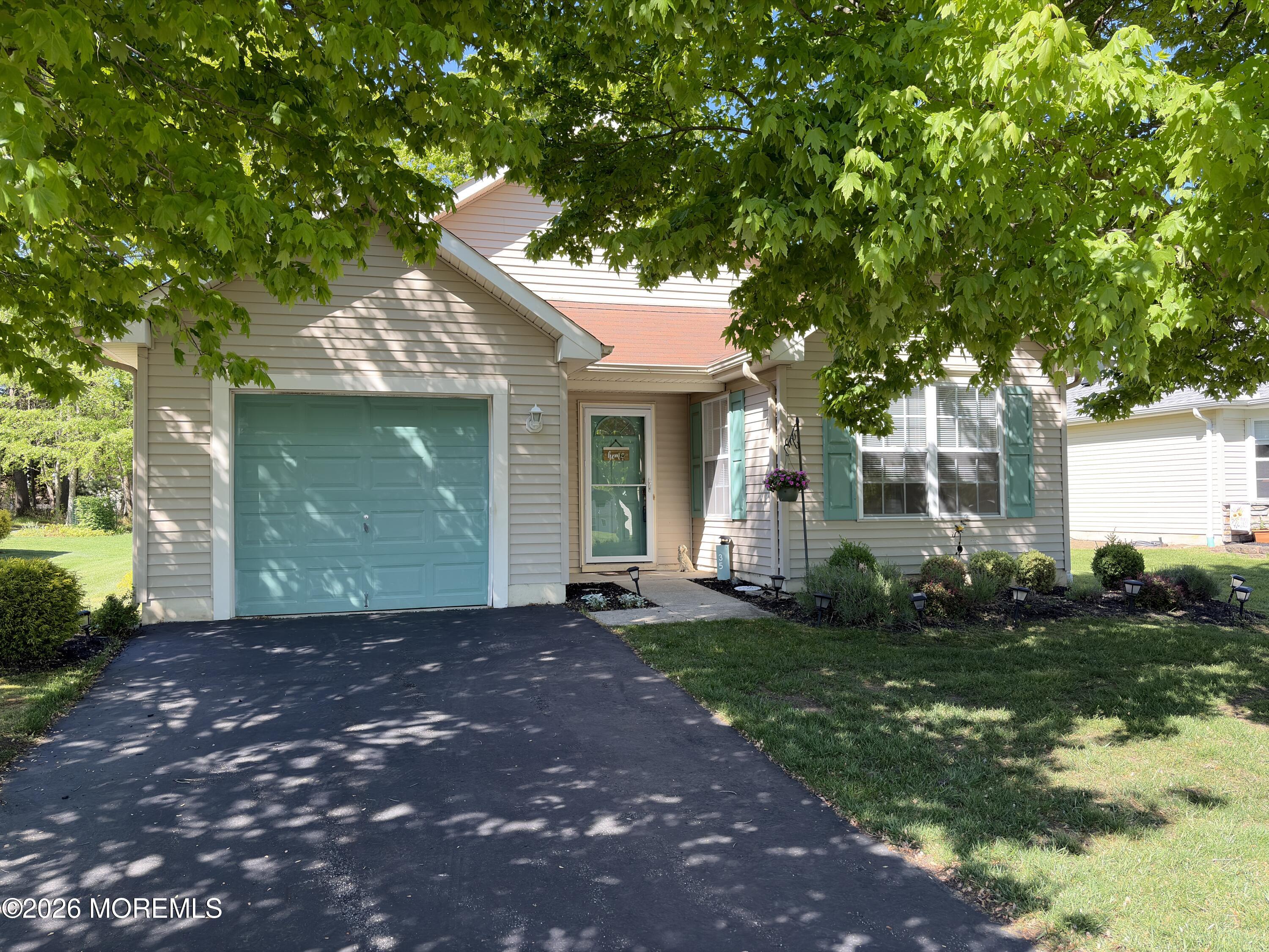 35 Meadows Lane Whiting NJ 08759