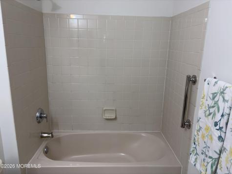 35 Meadows Lane Whiting NJ 08759
