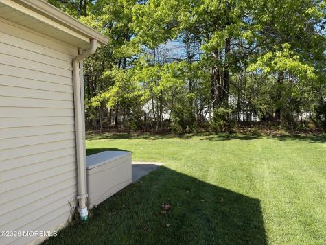 35 Meadows Lane Whiting NJ 08759