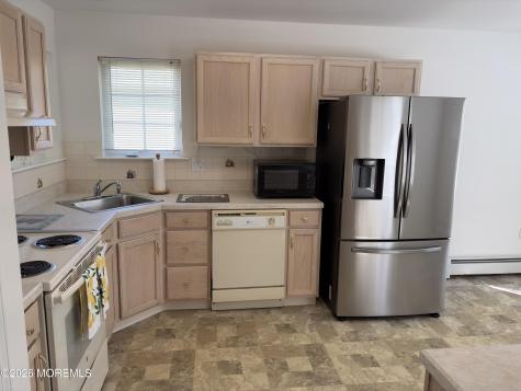 35 Meadows Lane Whiting NJ 08759