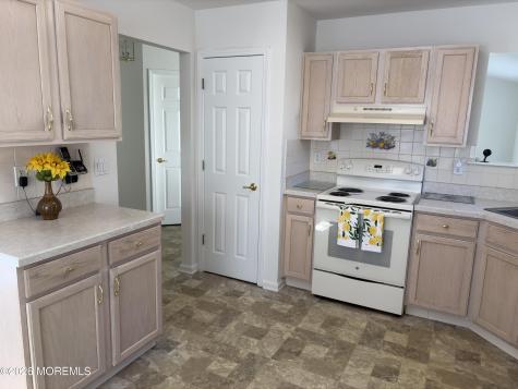 35 Meadows Lane Whiting NJ 08759