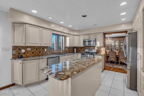 8 Ross Court Oakhurst NJ 07755