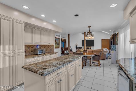 8 Ross Court Oakhurst NJ 07755