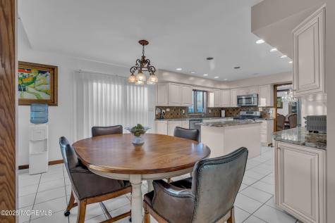 8 Ross Court Oakhurst NJ 07755