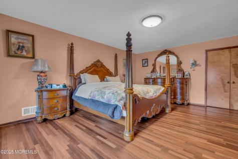 8 Ross Court Oakhurst NJ 07755