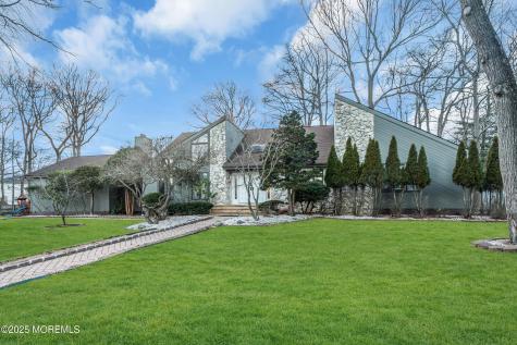 8 Ross Court Oakhurst NJ 07755