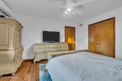 8 Ross Court Oakhurst NJ 07755