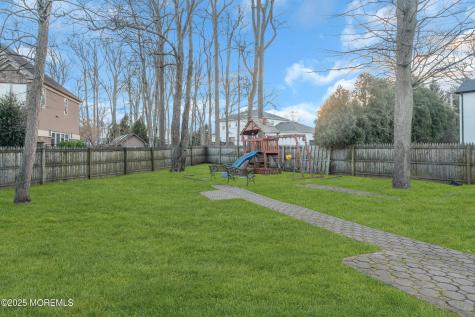 8 Ross Court Oakhurst NJ 07755