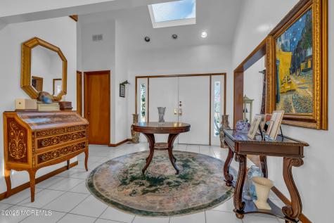 8 Ross Court Oakhurst NJ 07755