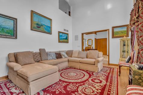 8 Ross Court Oakhurst NJ 07755