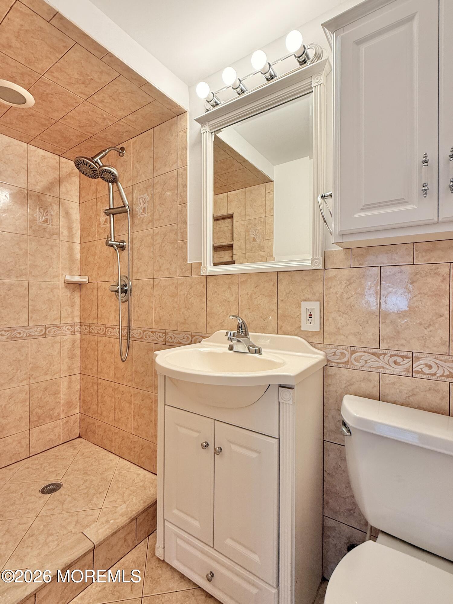 27 3rd Avenue Toms River NJ 08757